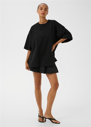 Amina tee Sort Gestuz